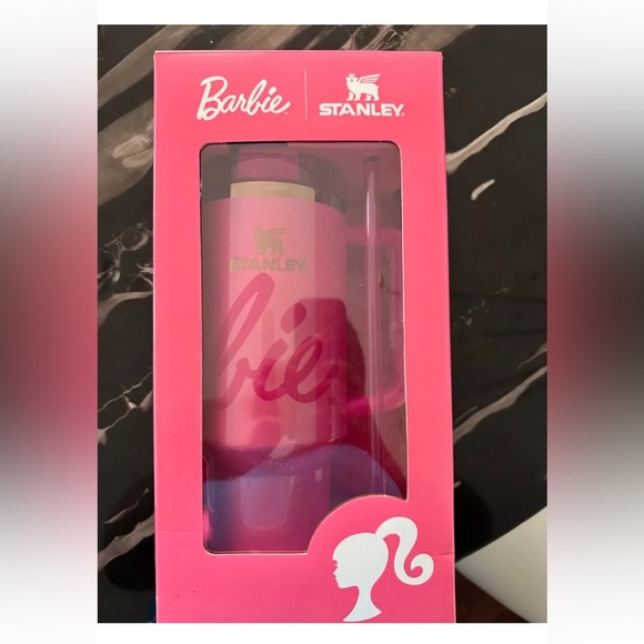 BARBIE STANLEY 2024 PINK 40 OZ COLLECTOR TUMBLER CUP NEW IN BOX - Picture 3 of 6